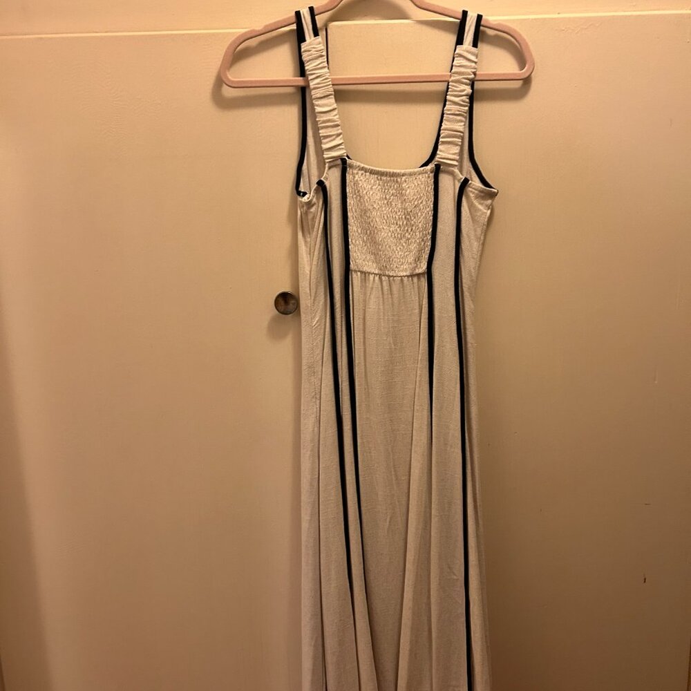 Dress - Picture 4 of 8